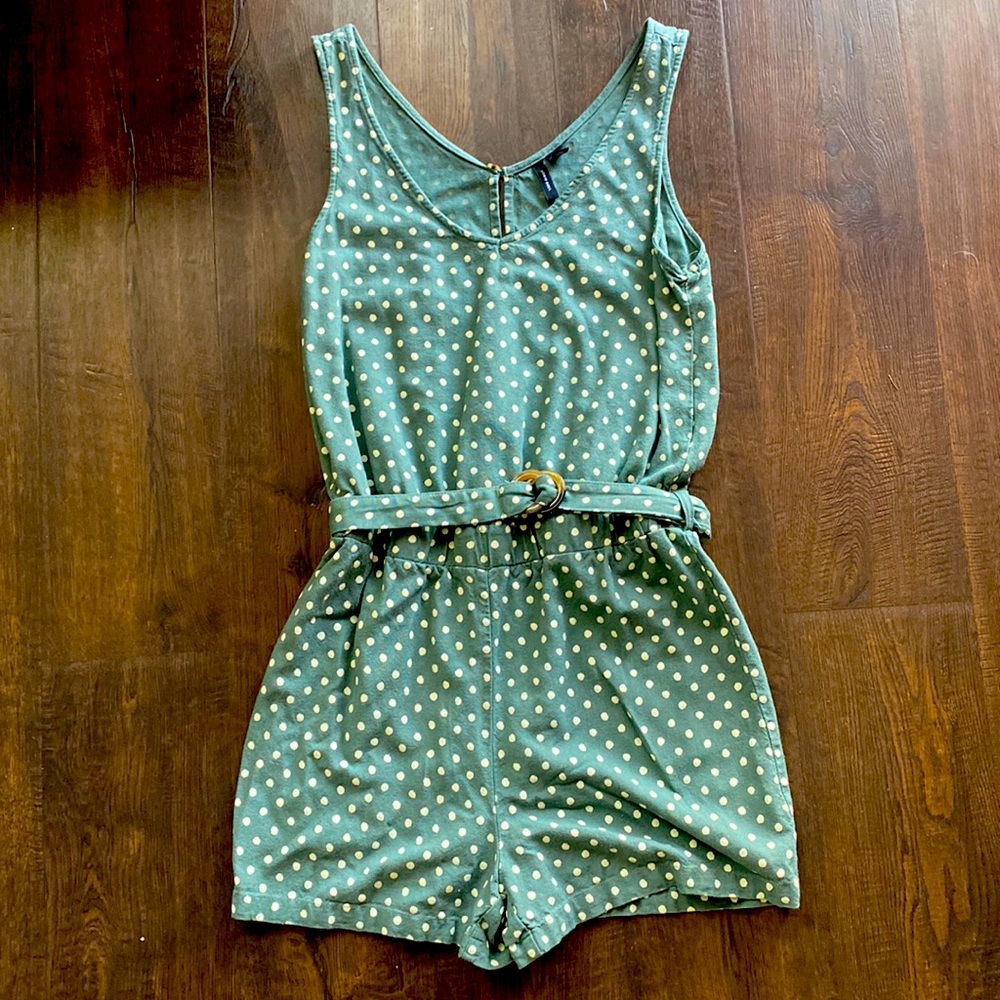 Vero Moda Romper- Never Worn!! Size small green romper with polka dots